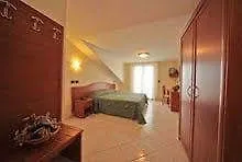 Adria 3*