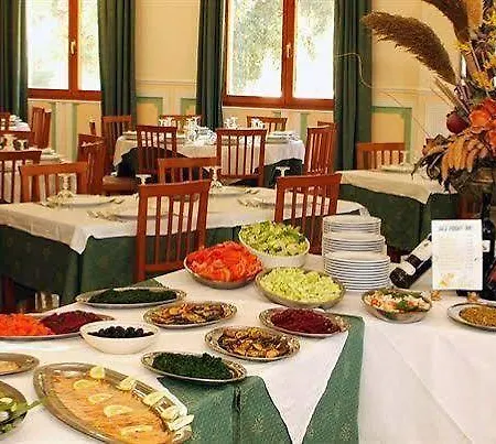 Adria Hotel 3*
